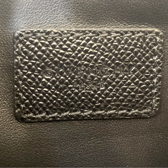 Givenchy metallic gold and red star embroidered pouch. - Picture 3 of 3